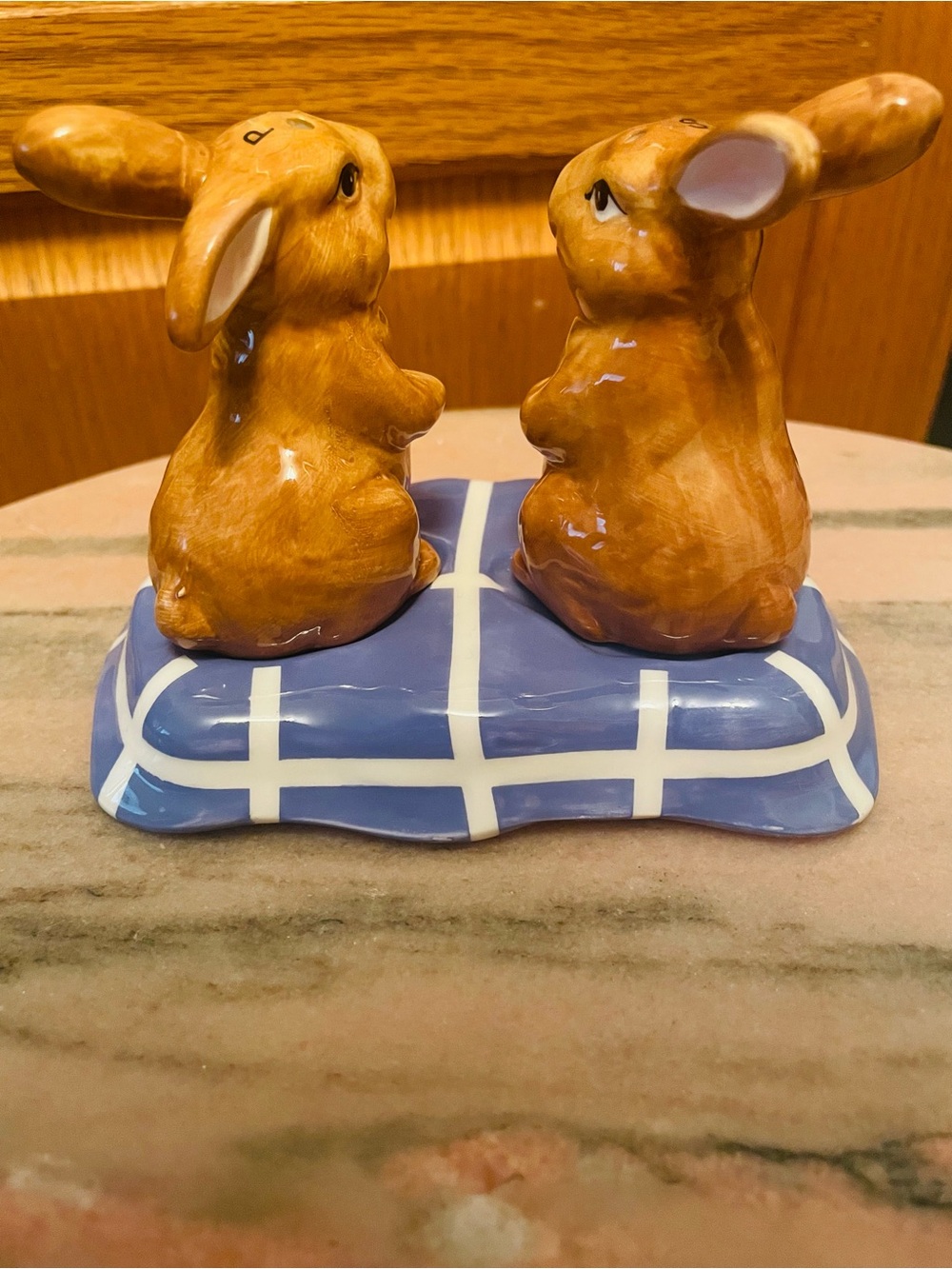 Salt and Pepper Shaker Set Rabbit Bunny Pier One - Picture 2 of 4